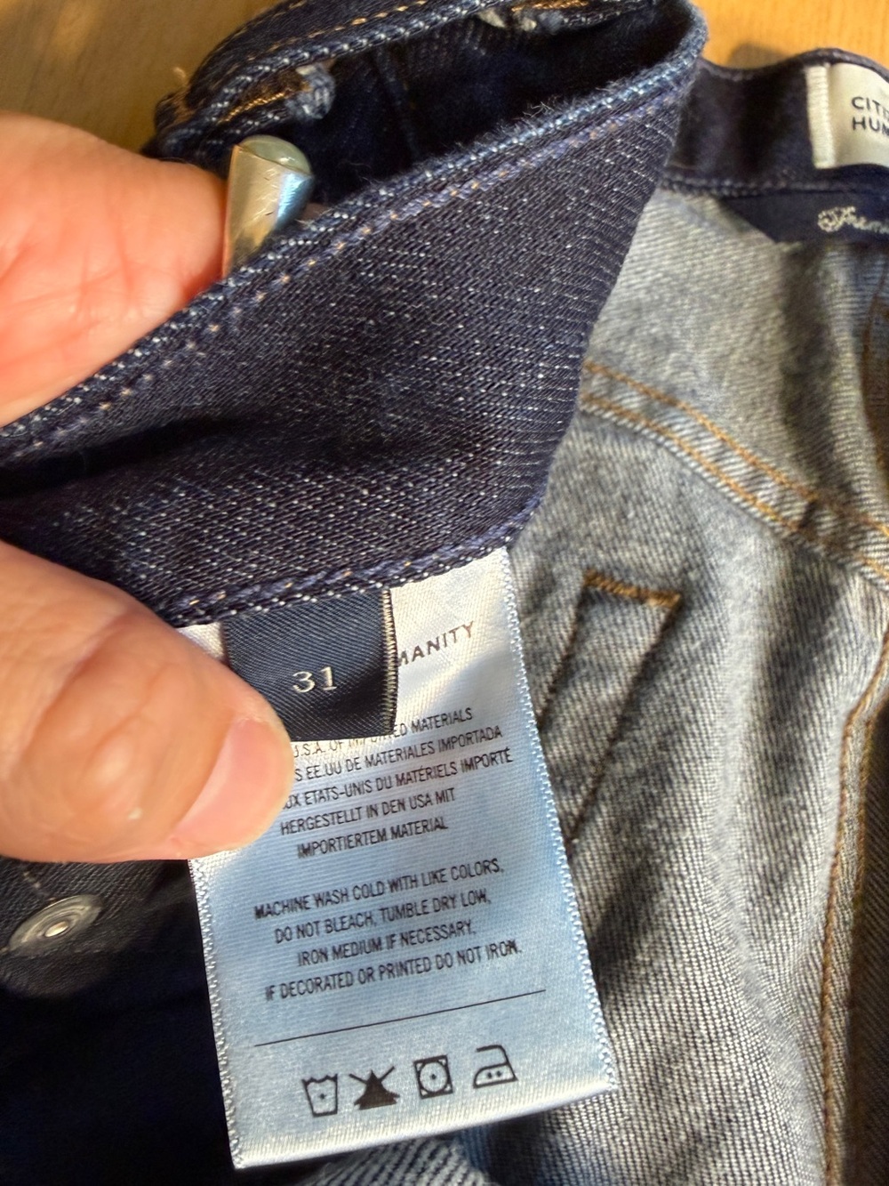 Citizens Of Humanity Ayla Bowed Barrel Leg Jean in Bandit Dark Wash Clean Hem 31 - Picture 8 of 13